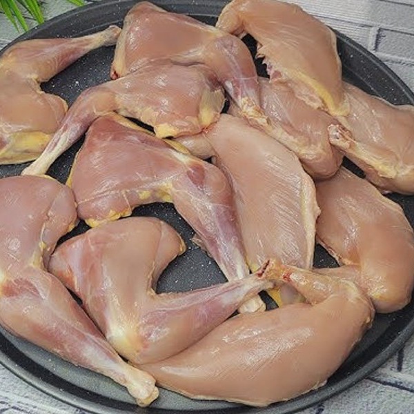 দেশী মোরগ (Deshi Morog) -৫০০ গ্রাম (পরিষ্কার করা চামড়া সহ )